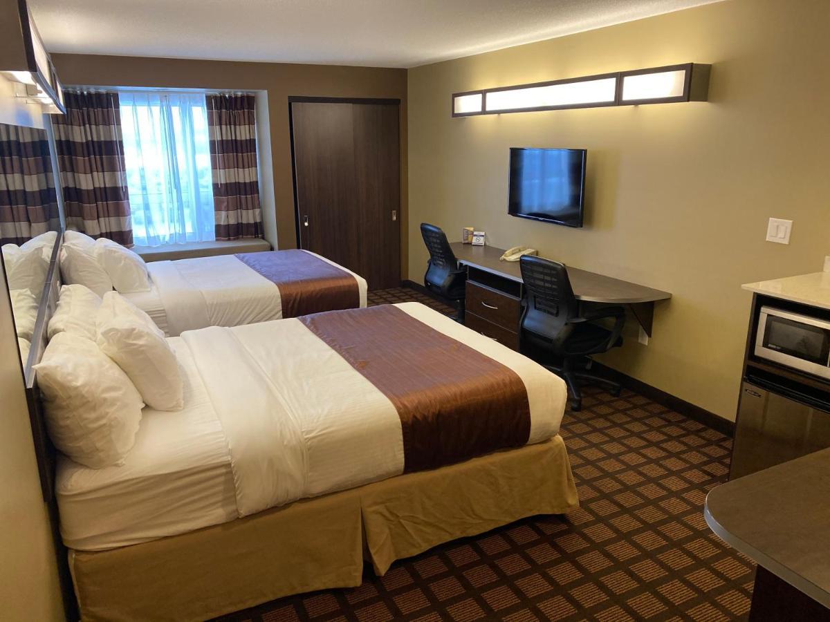 Microtel Inn & Suites By Wyndham - Тимминс Экстерьер фото