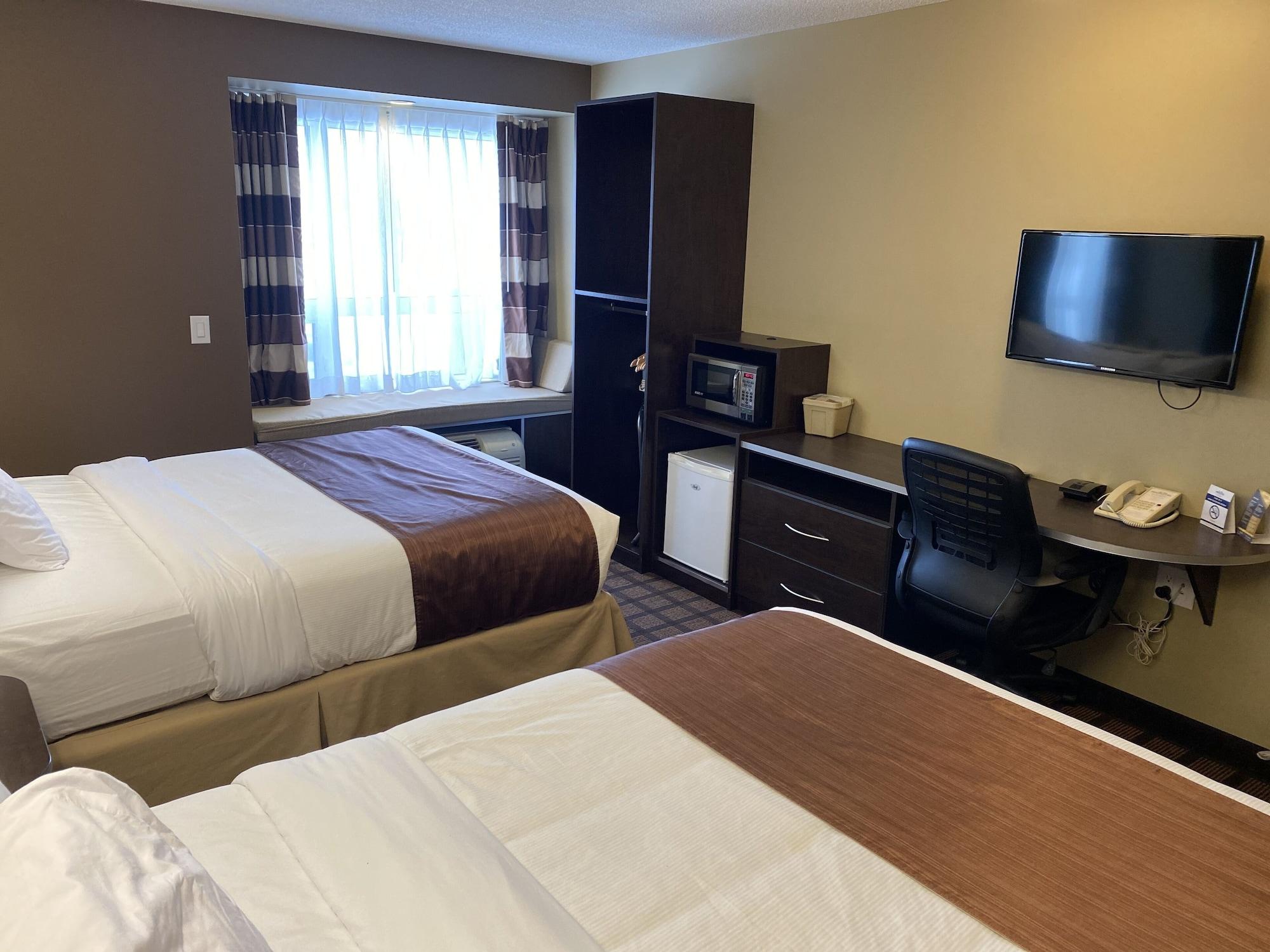 Microtel Inn & Suites By Wyndham - Тимминс Экстерьер фото