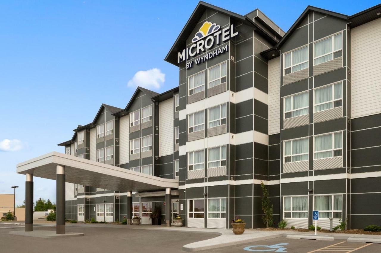 Microtel Inn & Suites By Wyndham - Тимминс Экстерьер фото